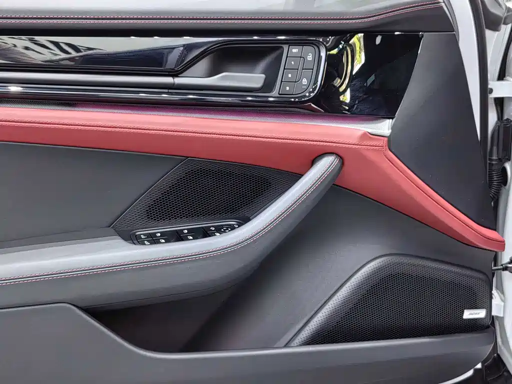 Porsche Panamera — миниатюра 9