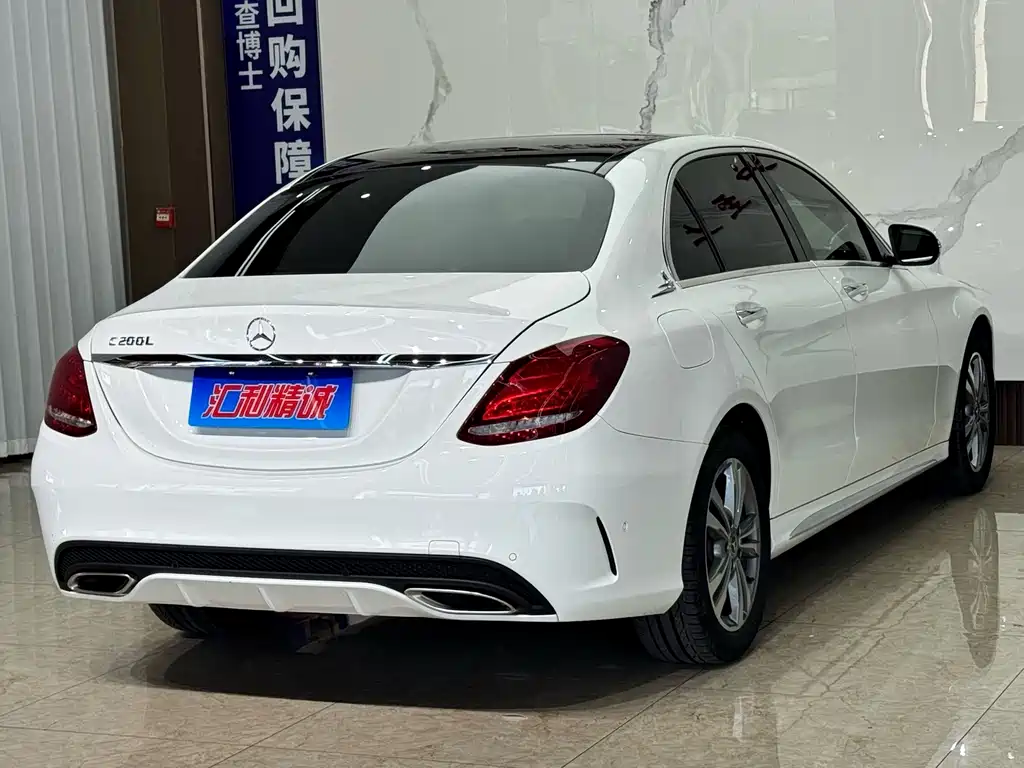 Mercedes-Benz C-Class — миниатюра 6