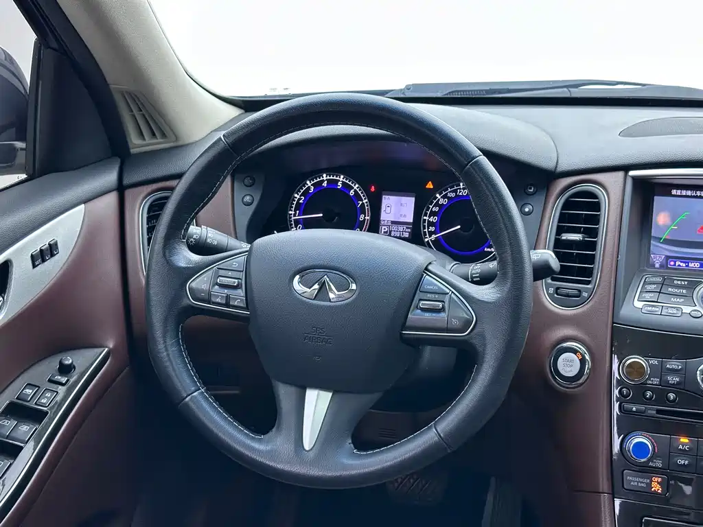 Infiniti QX50 — миниатюра 19