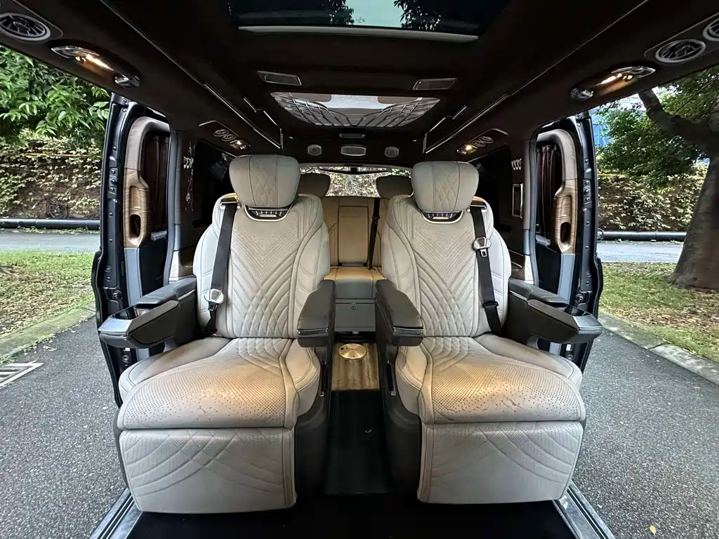 Mercedes-Benz V-Class — миниатюра 7