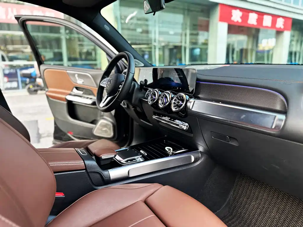Mercedes-Benz GLB — миниатюра 9