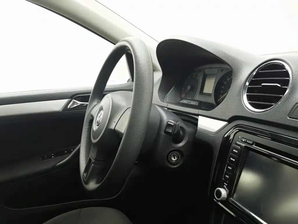 Volkswagen Jetta — миниатюра 22