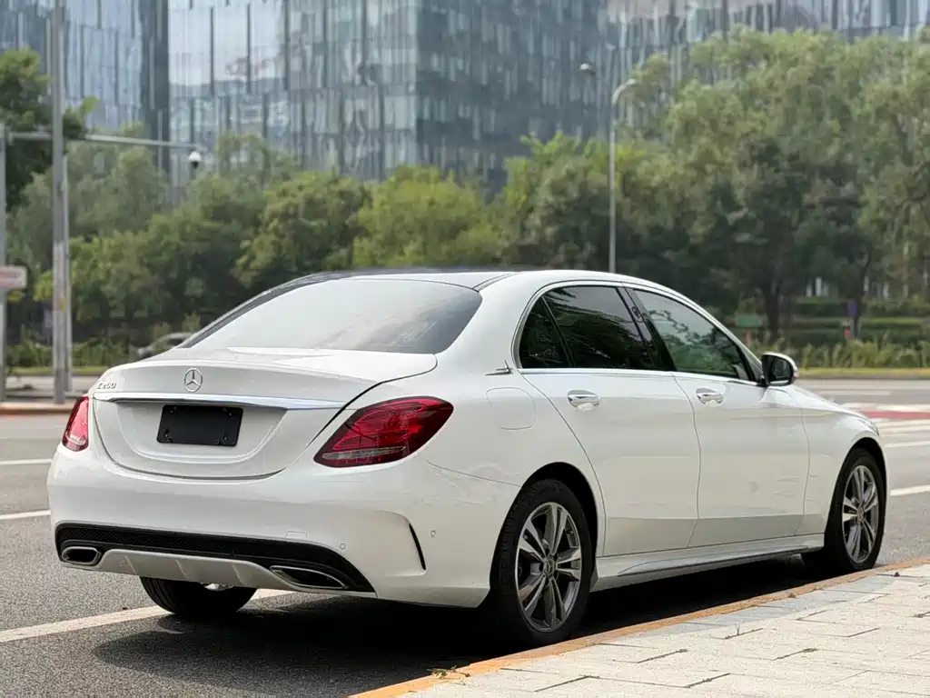 Mercedes-Benz C-Class — миниатюра 7