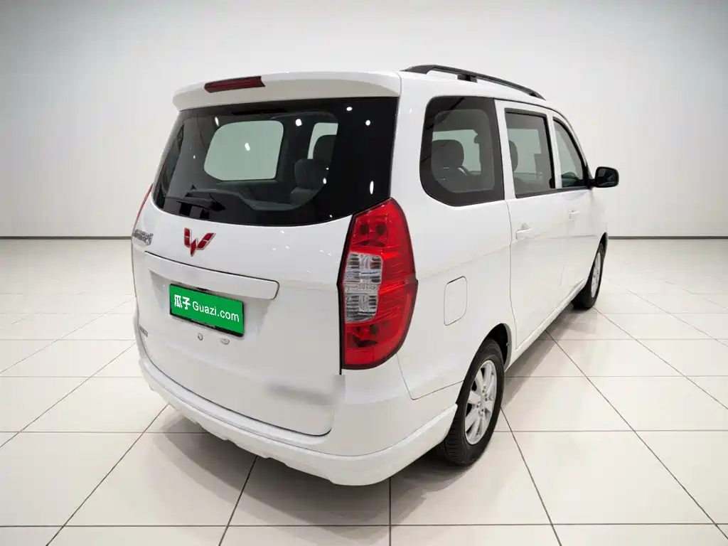 Wuling Hongguang — миниатюра 4
