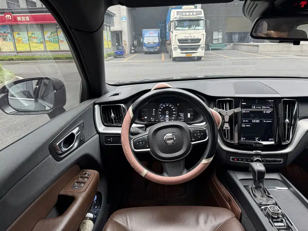 Volvo XC60 — миниатюра 3