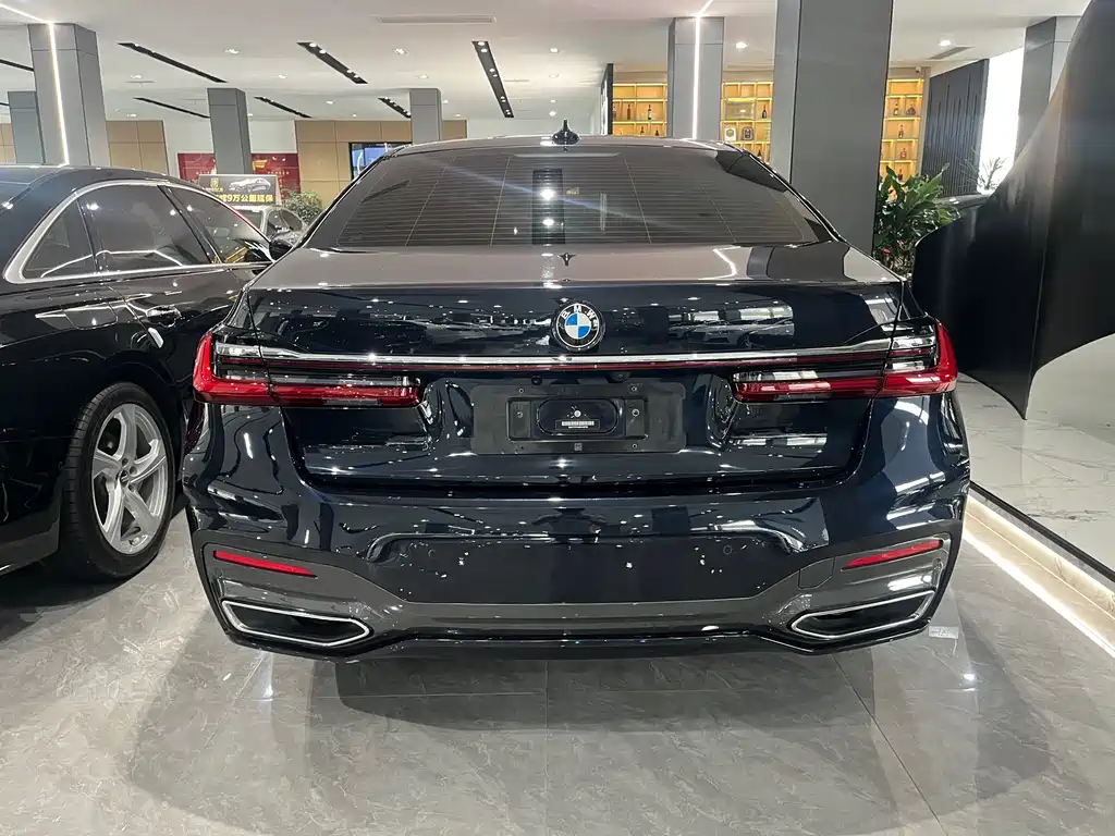 BMW 7 Series 7 2021 730Li M Sport
