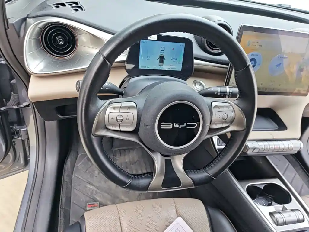 BYD Dolphin — миниатюра 11