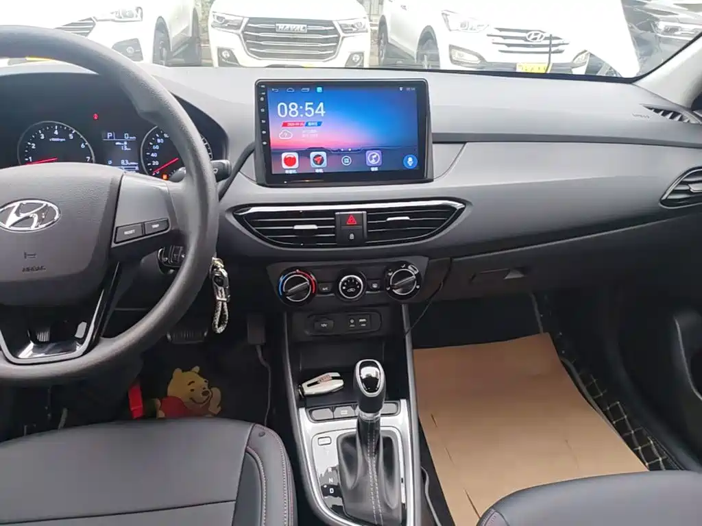 Hyundai Elantra — миниатюра 13