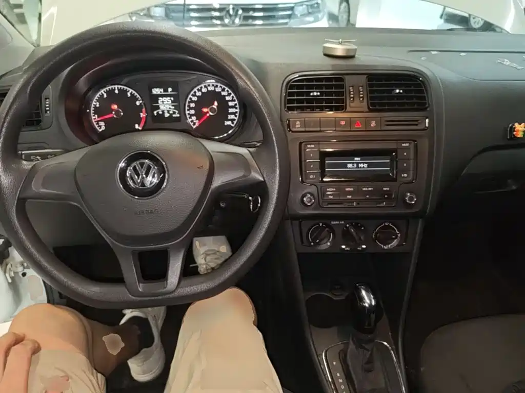 Volkswagen Polo — миниатюра 10