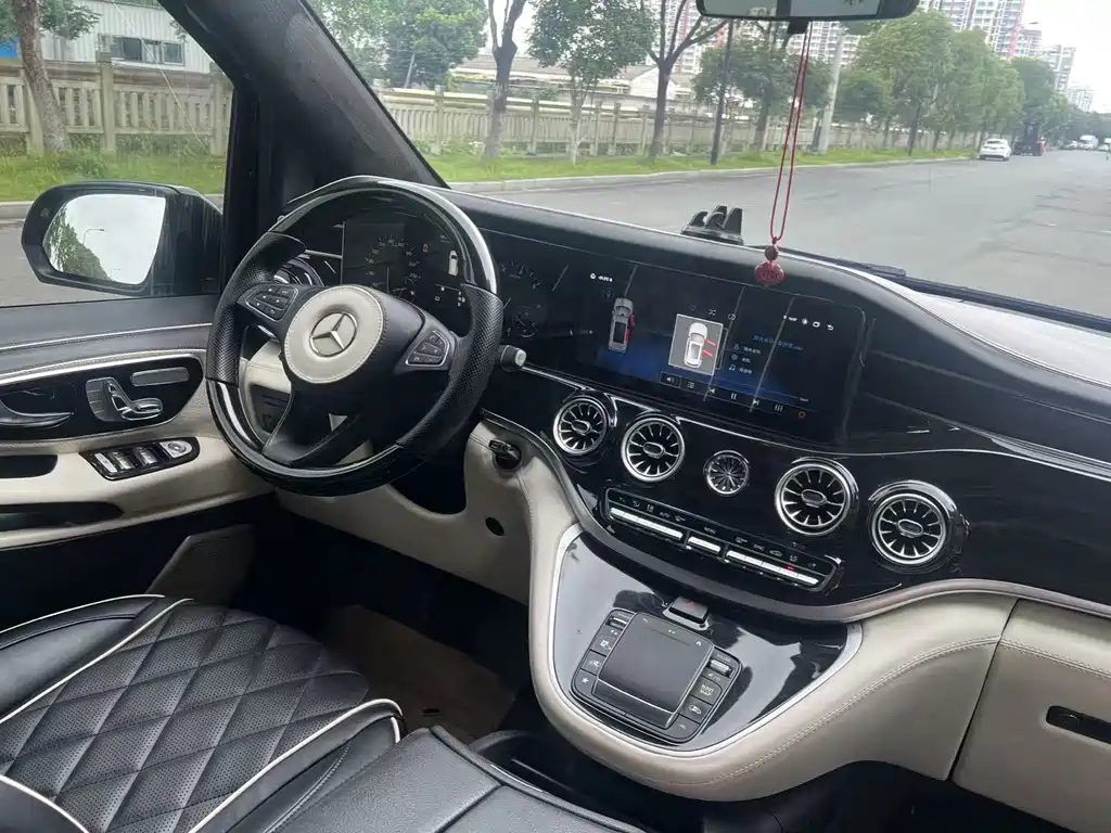 Mercedes-Benz Vito 2021 2.0T 9 мест