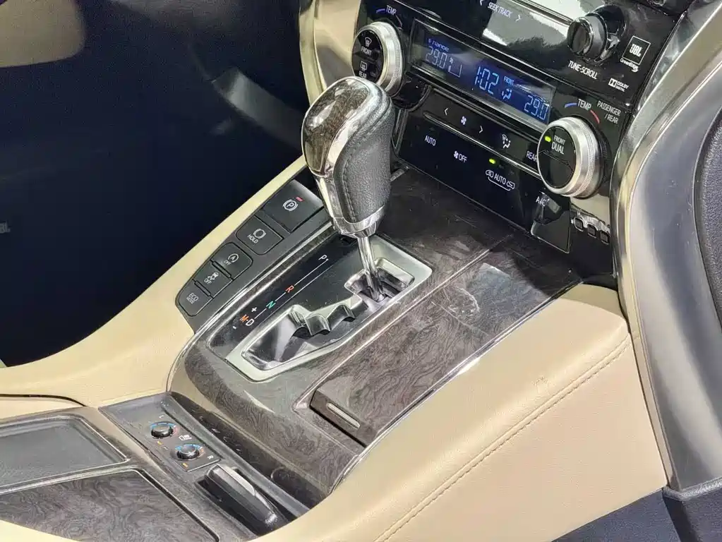 Toyota Alphard 2020 2.5L Luxury