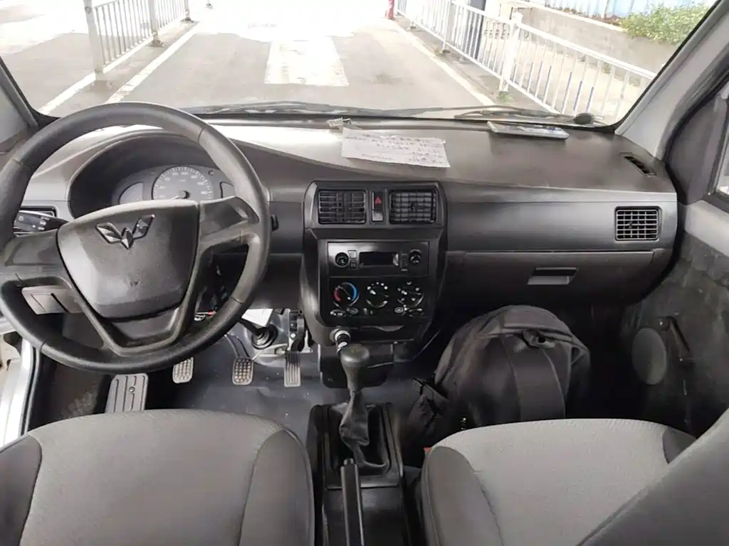 Wuling Rongguang Mini Truck — миниатюра 10
