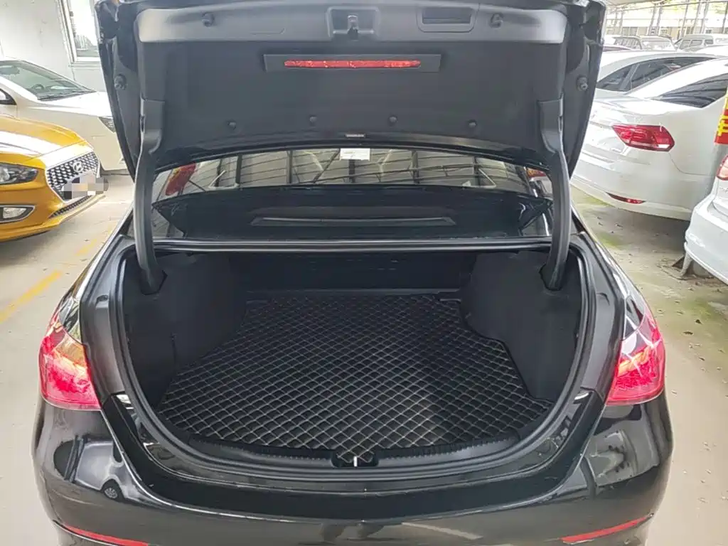 Mercedes-Benz C-Class — миниатюра 19