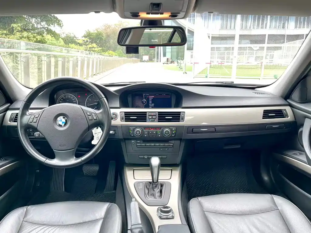 BMW 3 Series — миниатюра 9