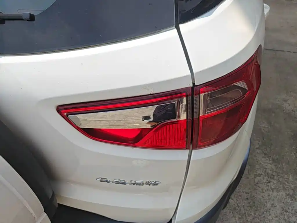 Ford Ecosport — миниатюра 8
