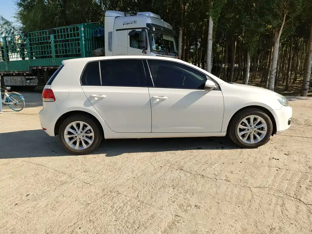 Volkswagen Golf — миниатюра 12