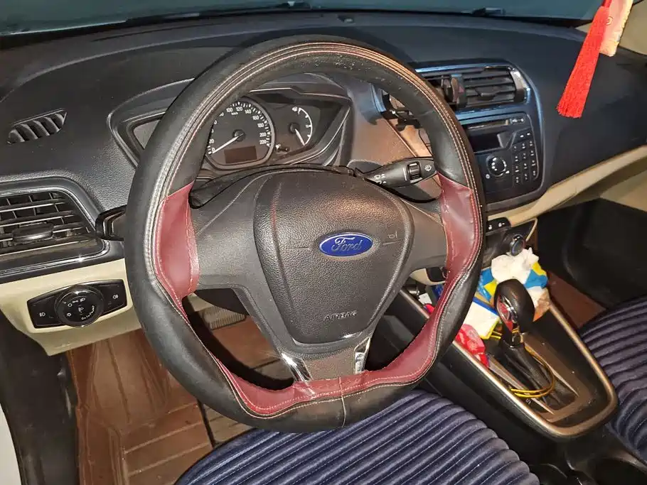 Ford Escort — миниатюра 15