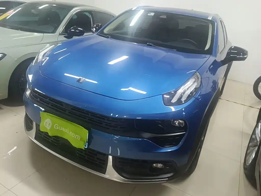 Lynk & Co 02
