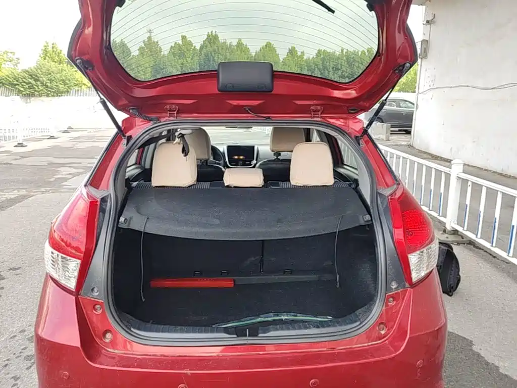 Toyota Yaris L — миниатюра 19