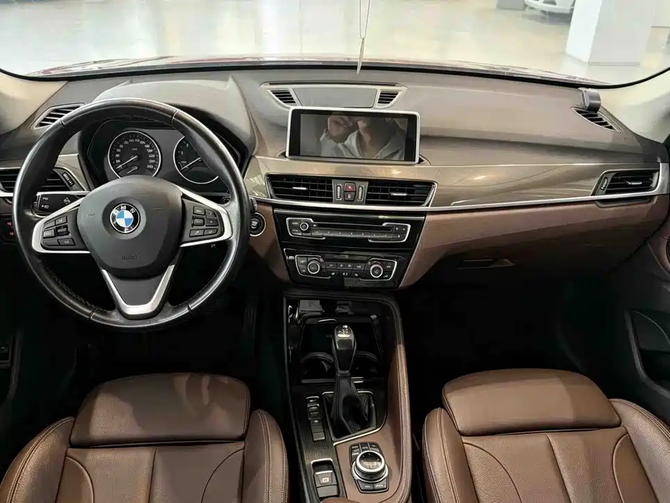 BMW X1 — миниатюра 10