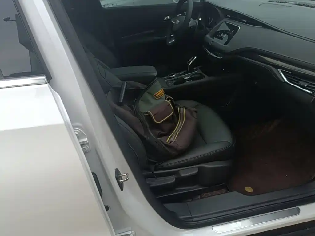 Cadillac XT4 — миниатюра 25