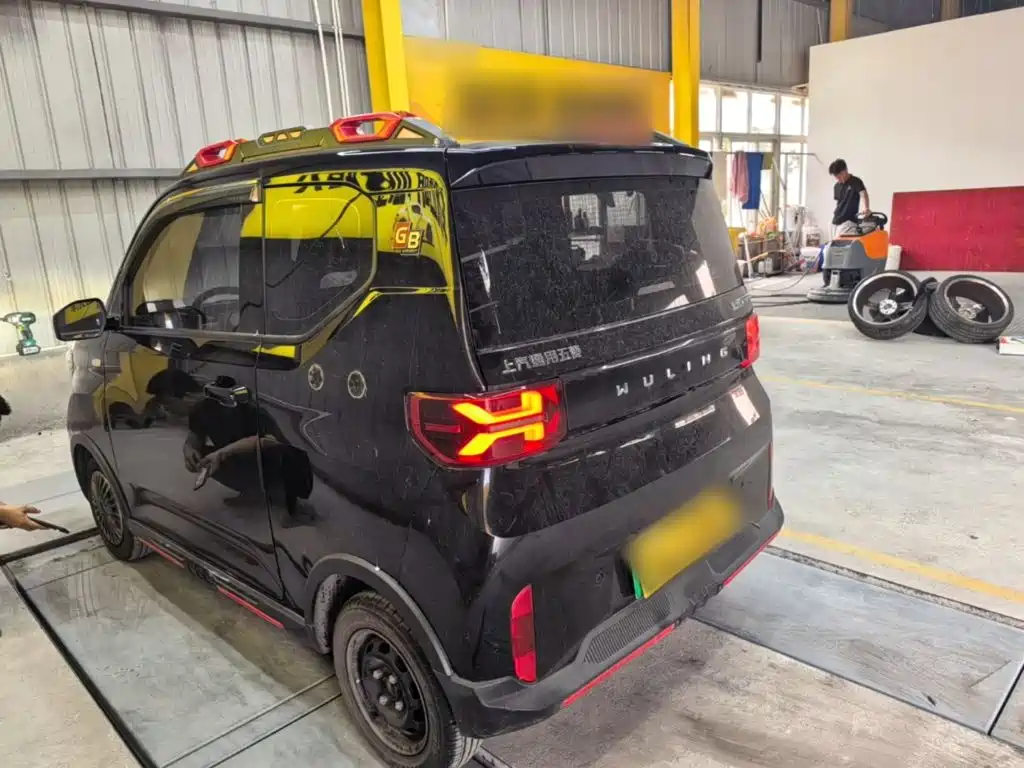 Wuling MINIEV — миниатюра 5