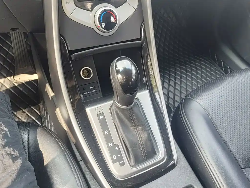 Hyundai Elantra Langdong — миниатюра 14