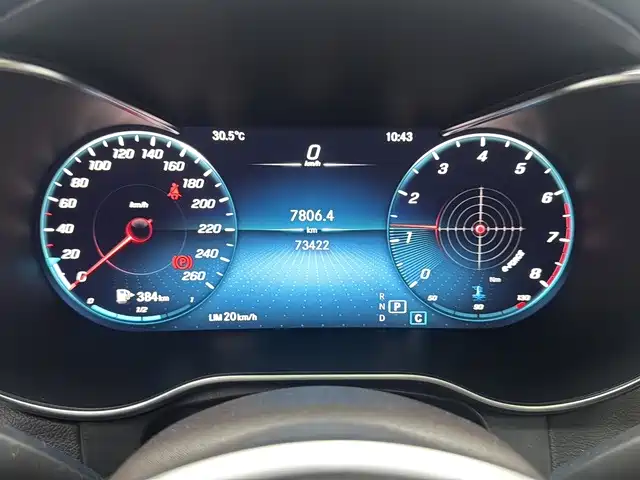 Mercedes-Benz GLC — миниатюра 9