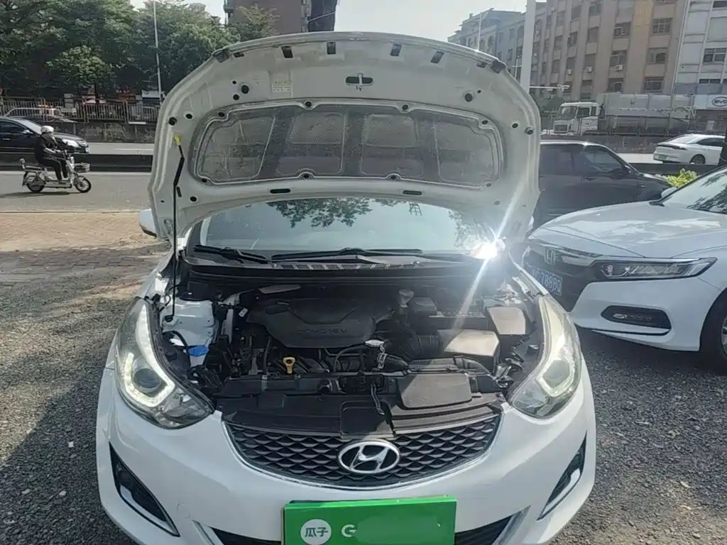 Hyundai Elantra Langdong — миниатюра 20