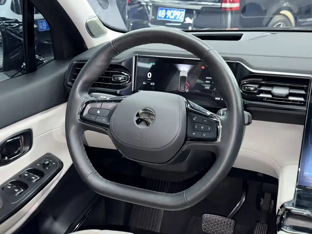 NIO ES8 — миниатюра 14