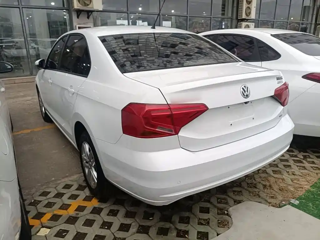 Volkswagen Jetta — миниатюра 5