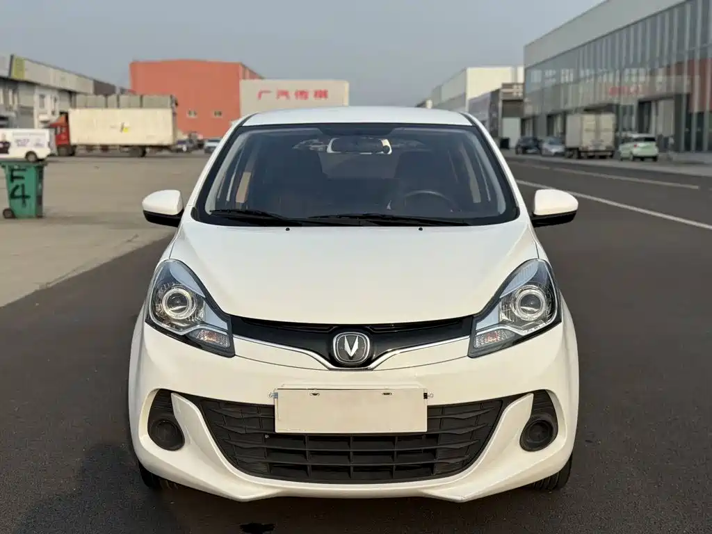 Changan Benben E-Star — миниатюра 2