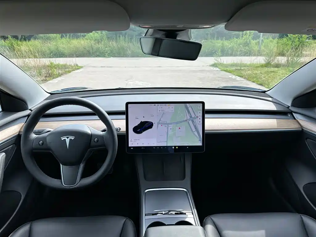 Tesla Model 3 — фотографии объявления, Фото 11