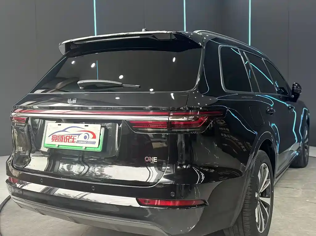 Li Auto ONE 2021 6 мест