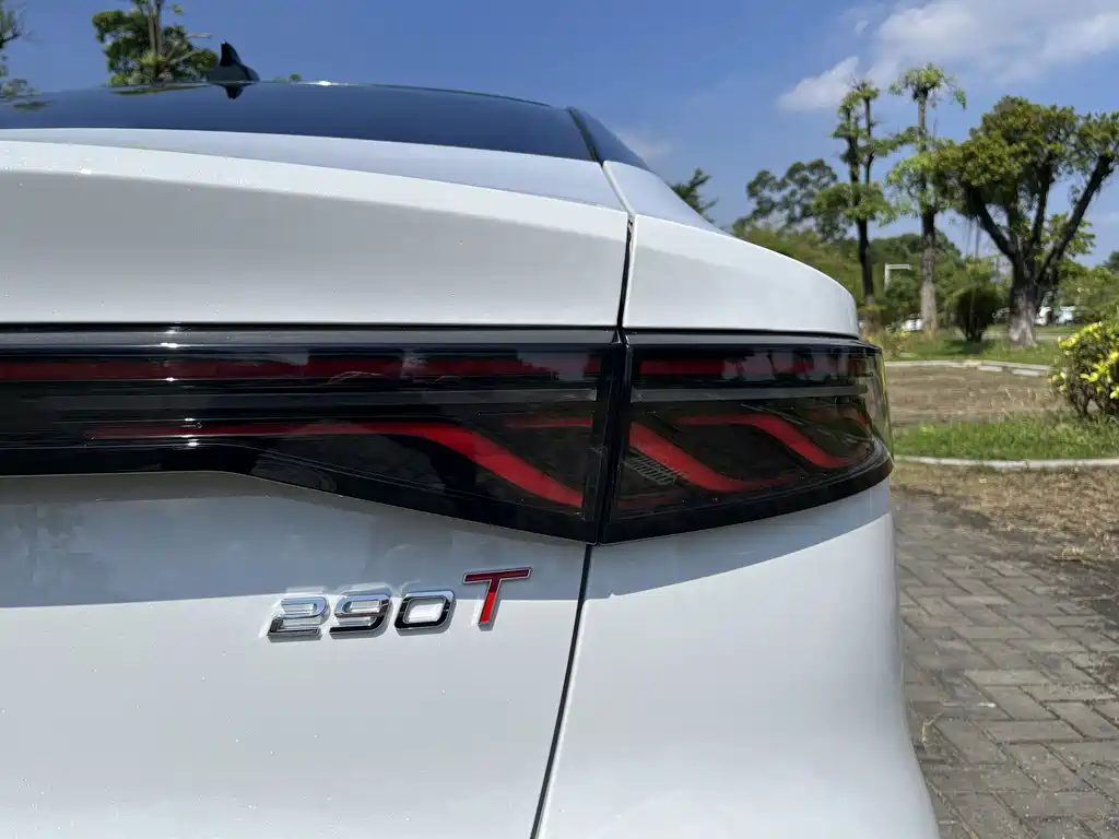 Chery Arrizo 8 PRO — миниатюра 9