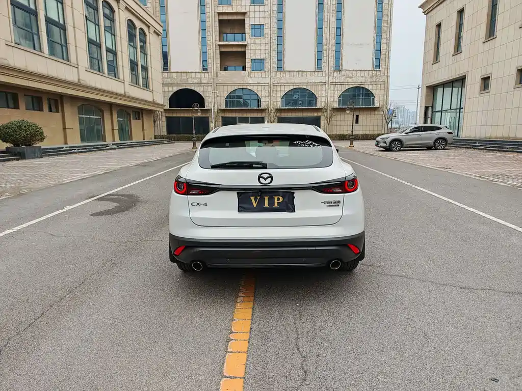 MAZDA CX 4