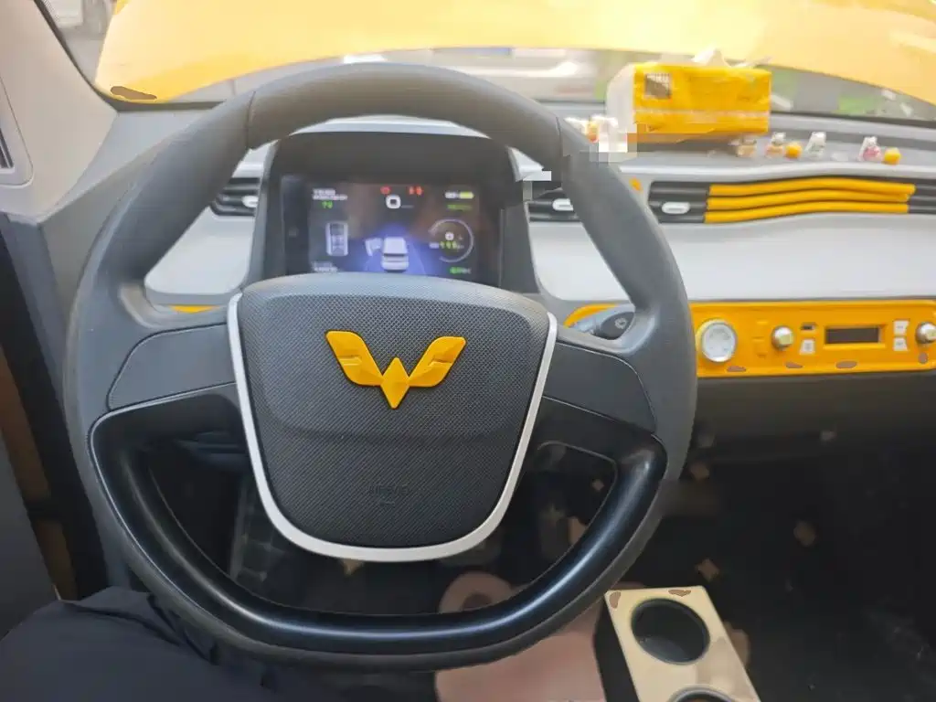 Wuling MINIEV — миниатюра 3