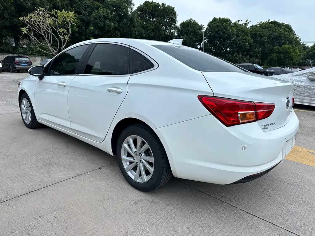 Buick Verano — миниатюра 5
