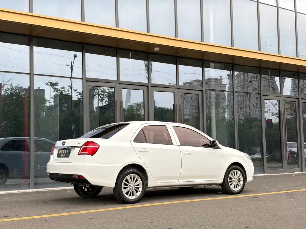 Geely King Kong — миниатюра 13