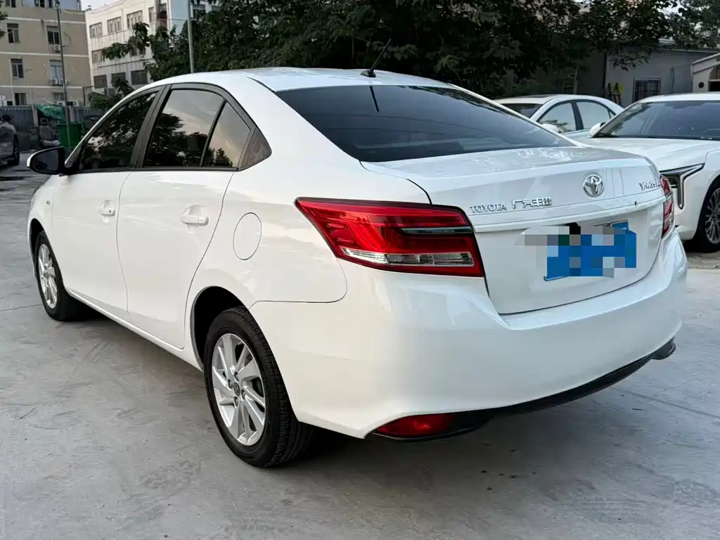 Toyota Yaris L — миниатюра 9