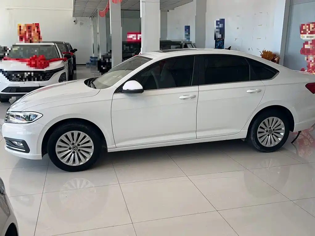 Volkswagen Lavida — миниатюра 5
