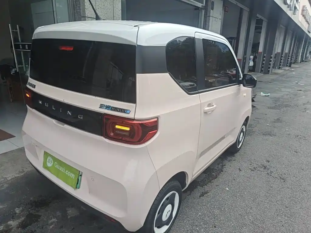 Wuling MINIEV — миниатюра 7