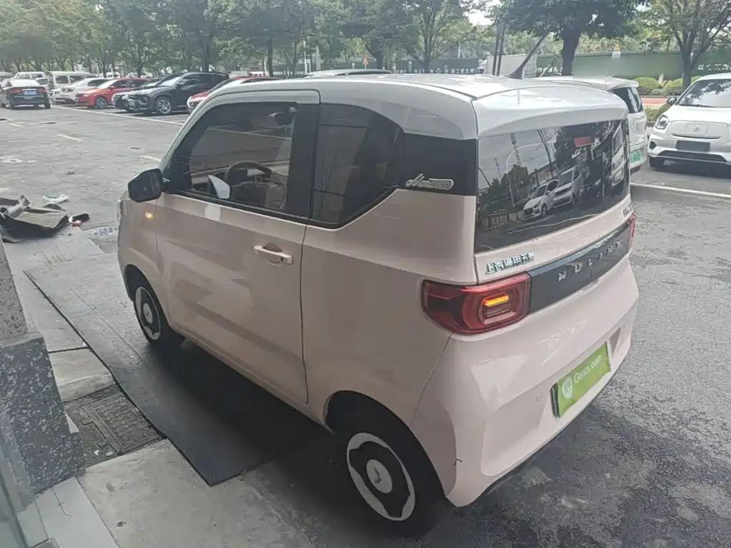 Wuling MINIEV — миниатюра 5