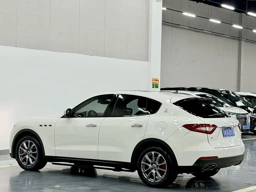 Maserati Levante — миниатюра 9