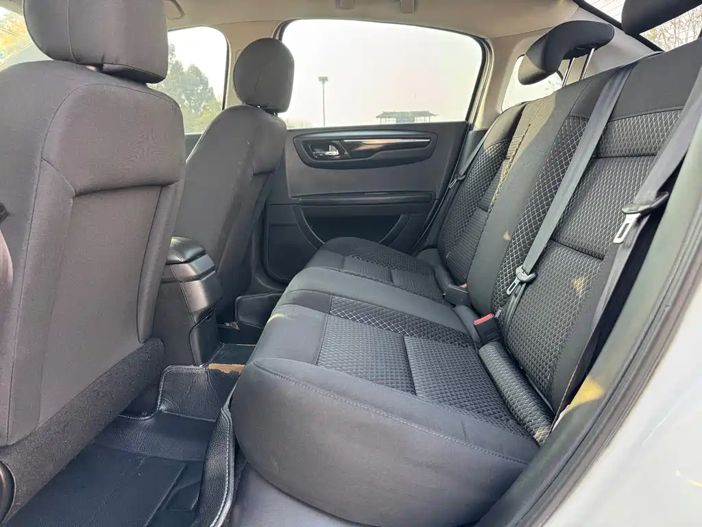 Citroen C-Quatre Sedan 1.6L Manual Class Fashion Type, фото 14
