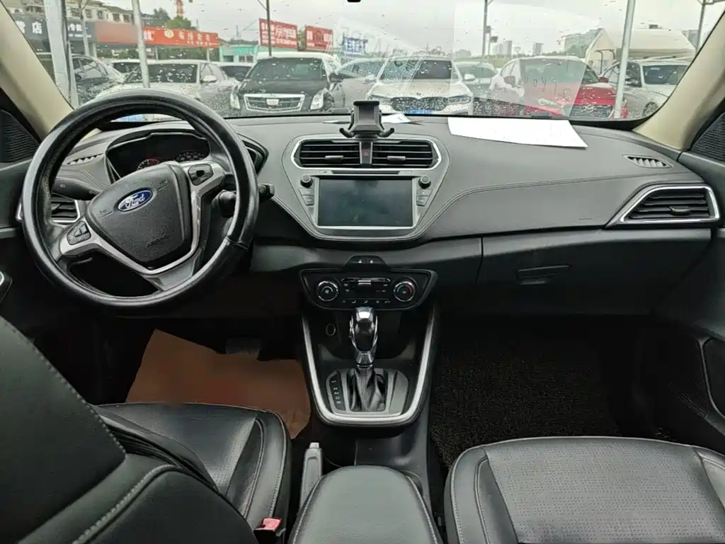 Ford Escort — миниатюра 10