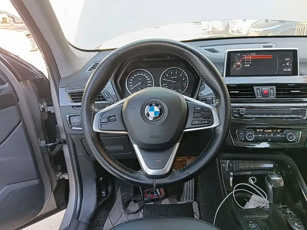 BMW X1 — миниатюра 11
