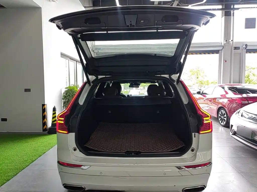 Volvo XC60 — миниатюра 19