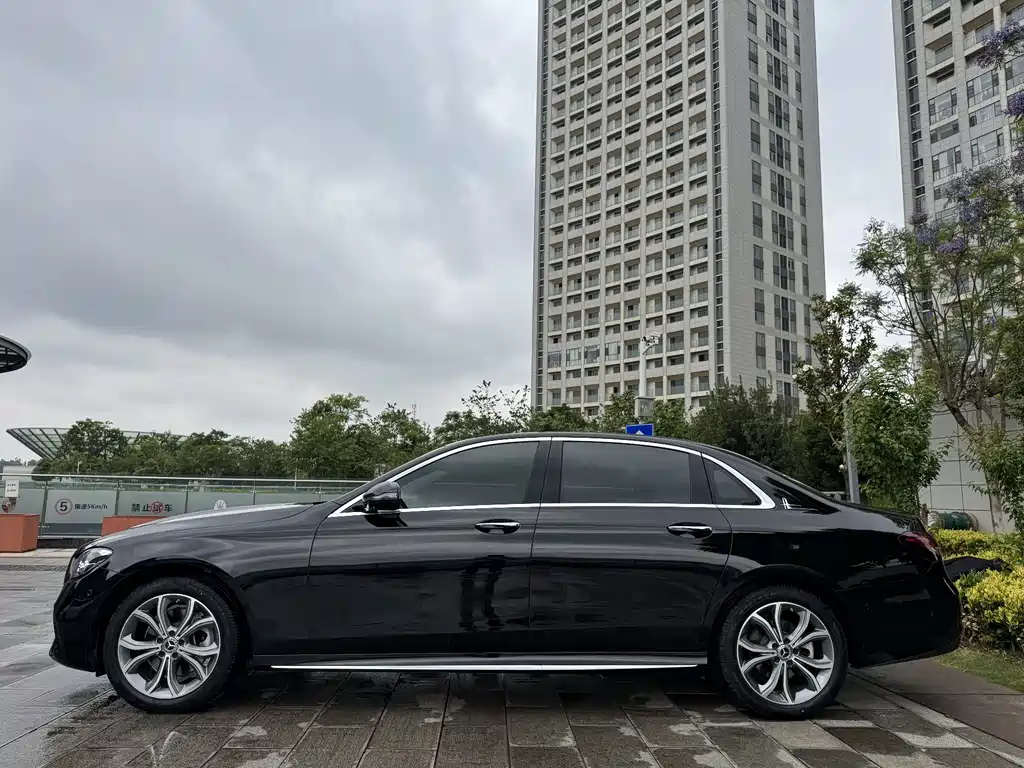 Mercedes-Benz E-Class E 2022 E 300 L Sport Fashion