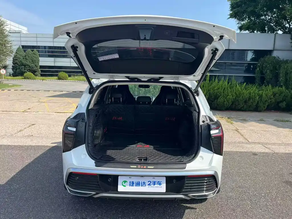 Hongqi Hongqi HS3 — миниатюра 5